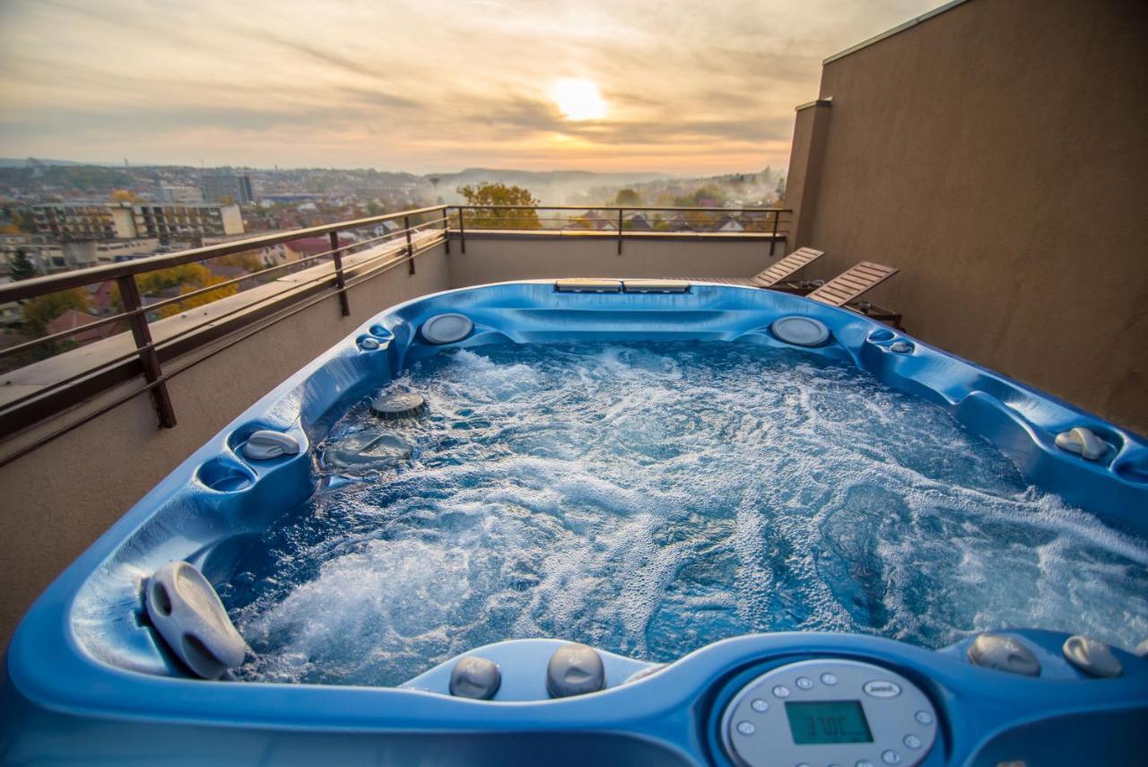The Aviator Apartment - Jacuzzi & Panoramic View Cluj-Napoca Extérieur photo